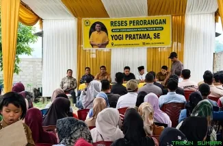 Anggota DPRD Sumbar Yogi Pratama, SE, saat menyerap aspirasi ratusan warga di Nagari Pasia Talang Barat, Kecamatan Sungai Pagu, Solok Selatan, Senin (24/8/2026). (Foto: Ist)