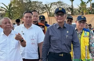 Menteri Pekerjaan Umum Dody Hanggodo meninjau langsung fasilitas Sekolah Rakyat Sudiang di Makassar, Rabu (23/9/2026). (Foto: Ist)