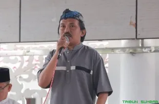 Ketua PC Garuda KPP RI Tanah Datar Rezki Aryendi SH menyampaikan harapan agar Musda KNPI Tanah Datar berlangsung riang gembira, demokratis, dan tetap menjaga persaudaraan, Jumat (4/9/2026). (Foto: Ist)