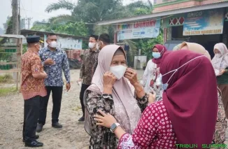 50.000 Masker Bantuan Wagub Vasko untuk Dharmasraya Dibagikan Serentak, Antisipasi Kabut Asap Kiriman Daerah Tetangga