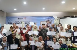 PT Nindya Karya gelar pelatihan transformasi digital berbasis AI bagi UMKM lewat program Nindya Kreatif. (Foto: Ist)