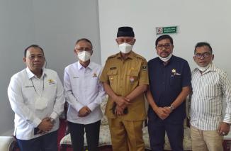 Bertemu Gubernur, Ramal Saleh pastikan Kadin siap berkolaborasi dengan Pemprov Sumbar, Selasa 22 Februari 2022. (dok/fen) 