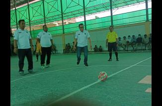Tournament Futzal Pelajar se Kabupaten Pessel dibuka Bupati diwakili Kadis Suhendri, Sabtu 5 Maret 2022. (ori) 