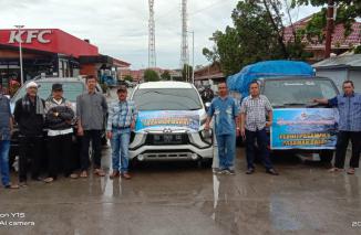 Minang Serantau Wamena serahkan langsung bantuan ke berbagai titik pengungaian, Sabtu-Minggu 5-6/Maret 2022. (dok/mardi) 
