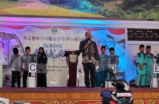 S Budi Syukur selaku Ketua ISMI Sumbar beri apresiasi Cerda Quran pelajar se Sumbar digelar Padangtv. (dok) 