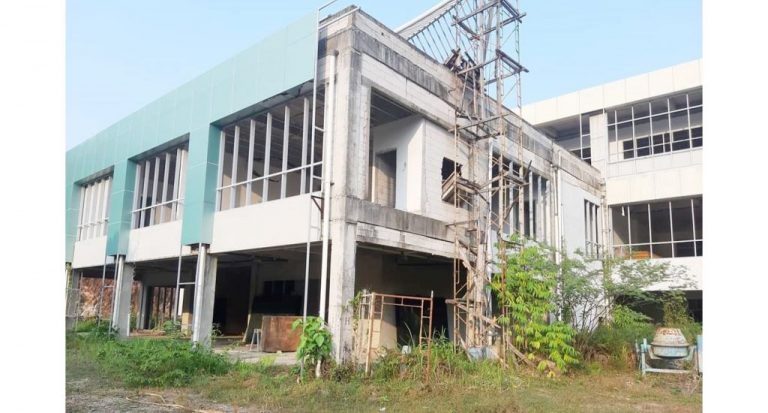 RSUD Bukit Taranak tidak layak bagusnya jadi hotel saja, Marwan Anas anggaran Alkesnya kok dialihkan ke RSUD lama, boleh ya? Rabu 13 April 2022. (ori)
