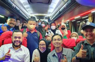 Mama Papa mudik gratis dilepas resmi Fadly Amran dari Kampus UI Depok, Senin 25 April 2022. (dok/minfopapa) 