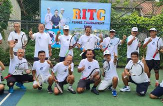 Irjen Pol (Purn) Fakhrizal selain pegiat  tenus juga pembina club tenis di Jakarta. (dok/rdi) 