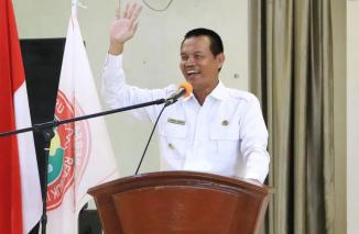 Genius Umar colek Gubernur yang kucurkan dana Rp 185 M untuk Kota Padang saja, Sabtu 9 April 2022. (dok) Flyer peruntukan Rp 185 Miliar dana provinsi untuk kota Padang. (sreen, IG @antarasumbar) 