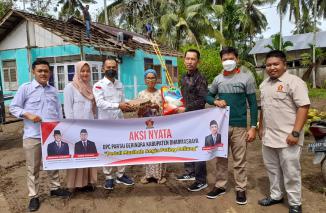 Gerindra jadi partai pertama bereaksi peduli nyata pada kejadian bencana angin kencang di Sikabau Dharmasraya, Sabtu 9 April 2022. (ko) 