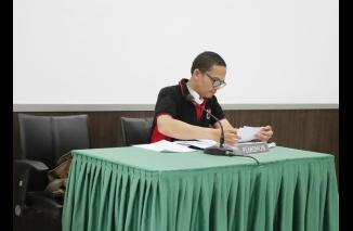 Ryantoni penjuang transparansi anak diancam out dari sekolah. Ryantoni jadi pemohon di sidang sengketa informasi publik. KI Sumbar, Selasa 12 April. 2022? (gusrik) KI Sumbar kembali kebut Sidang Penyelesaian Sengketa Informasi Publik, Selasa 12 April 2022