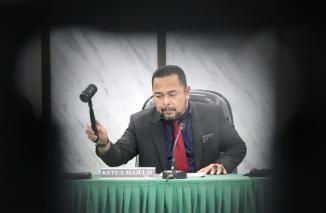 LAI versus Pelindo, Majelis Komisioner putuskan memerima permohonan sebagian, Jumat 22 April 2022. (gusrik) 