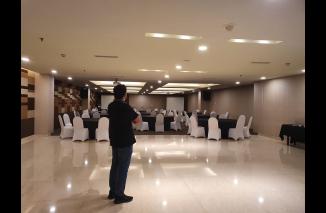 Lokasi diskusi JPS tema Mudik. Nyaman Sembako Aman di Hotel. Mercure Padang, Sabtu 23 April 2022. (dok) 