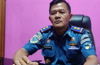 Syahbandar Sikakap Sumarnun terbitkan surat edaran mempedomani PM. 65 tidak monopili, Jumat 1 April 2022. (dok) 