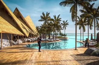 Marawa Beach Club sport dunia di Pantai Air Manis Padang. Itu persembahan Raffi Ahmad ke kampung halaman istrinya Nagita Slavina. Reservasi untuk Grand Opening 7-8 Mei 2022, sudah dibukaaa!!!(dok/fb@marawabeachclub)) 
