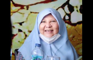 Hj Nevi Zuarina kepada wartawan sebut Sumbar daerah basis PKS dan Buya Mahyeldi Insya Allah 2 periode, Jumat 6 Mei 2022. (gusrik) 