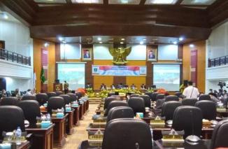 Paripurna penyampaian hasil LHP dari BPK RI digelar DPRD, kembali untuk kesembilan kalinya  Sumbar berlabel opini WTP, Jumat 20 Mei 2022. (dok/ck) Kesapingkan oposisi, Hidayat : Gerindra apresiasi, Jimat 20 Mei 2022. (dok) 