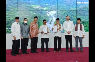 Gubernur salah sebut Fadly Amran Walikota Padang, ee malah di-aamiin-kan peserta Jamuan Makan Malam Gubernur kepada peserta Munas VII Gebu Minang, Jumat 27 Mei 2022. (dok/sis) 