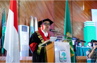 UNAND Wisuda 1121 sarjana seluruh jenjang pendidikan, Prof Yuliandri ucapkan selamat, Sabtu 28 Mei 2022. (dok) 