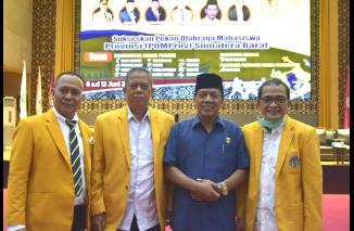 Suwirpen hadiri pembukaan POMIProv/Seleksi 2022 di UNP, Senin 6 Juni 2022. (oba) 