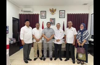 Ketua Umum Ramal Saleh dan Panitia SC-OC Muprov KADIN Sumbar. bersilaturahmi dan kordinasi dengan Kabinda Sumbar, Jumat 22 Juli 2022. (sis) 