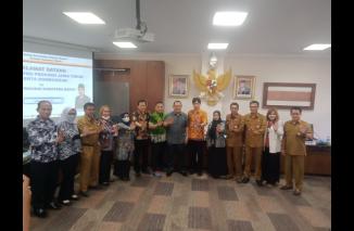 Komisi A DPRD Jatim stdui sharing dengan DPRD Sumbar soal Ranoerda P4GN, Selasa 26/7-2022 di Padang. (ck) 