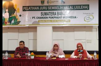 Hastri curhat soal no respon sertifikasi halal. oleh Pemprov Sumbar, Rabu 24 Agustus 2022. (sis) 