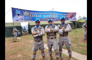 Ini 3 anggota Polda Sumbar berangkat misi perdamaian ke Afrika, Selasa 30 Agustus 2022 di Bogor. (trbrt) 