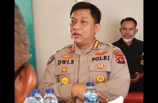 Kombes Pol Dwi, Kabid Humas Polda Sumbar datangi Mabes (markas bersama) Media Online Veteran 50 Lantai II, Kamis 18 Agustus 2022. (dok) Foto bersama Owner dan Pemred dengan Kabid Humas Polda Sumbar di Mabes Media Onlone Jalan Veteran 50, Kamis 18 Agustus 
