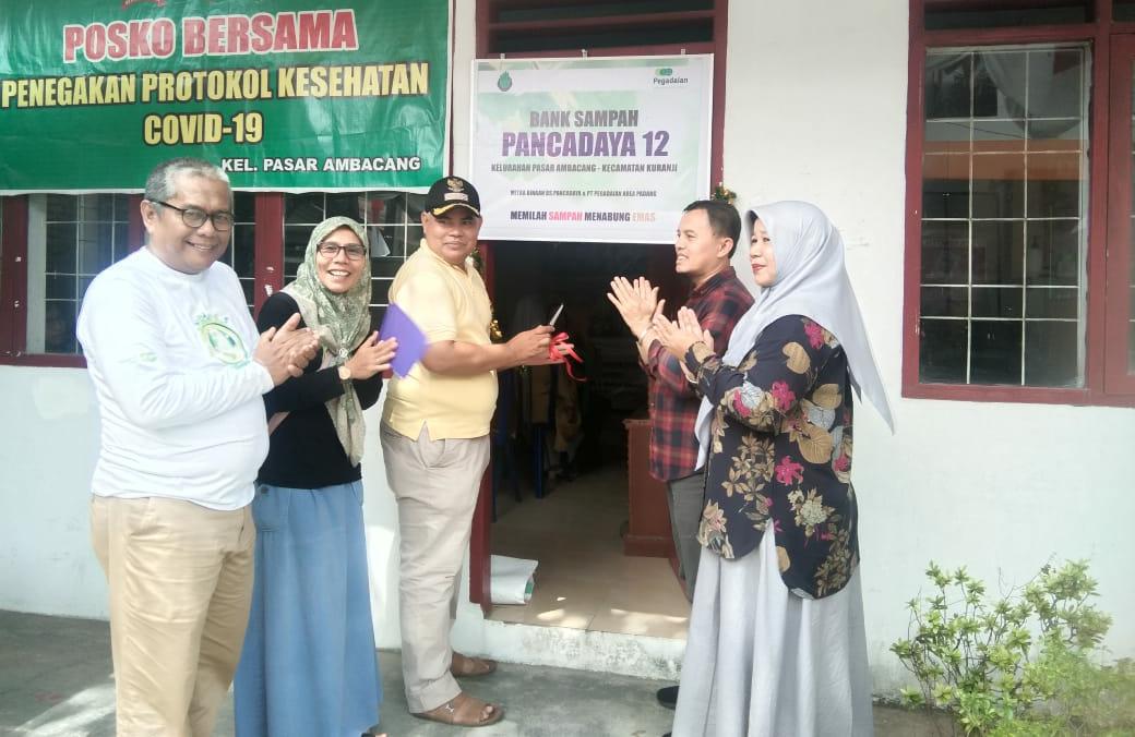 Pegadaian launching bank sampah di Kuranji, $abtu 3 Januari 2022. (zon) 