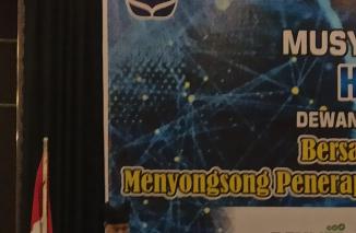 Sah secara Aklamasi, Ridwan Hosen ketuai BPC Hiswana Migas Sumbar kembali, Muscab Senin 5 September 2022 di Hotel. Mercure Padang. (dri) Ridwan Hosen (ck) 