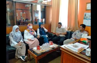 KPU Sumnar lakukan supervisi ke KPU Sawahlunto terkait catut nama warga di Sipol, Selasa 13 September 2022. (sis) 