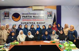 Uihh Garnita organisais sayap Partai Nasdem siap terbang ke hati pemilih Sumbar 2024. (sis) 