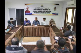 Dipastikan Muprov KADIN Sumbar digelar 26-27 September di Hotel Basko. (sis) 