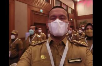 Genius Umar hadiri peretemuan dengan Presiden Joko Widodo, Jumat 29 September 2022 di Istana Negara Jakarta. (gn) Presiden Joko Widodo di depan Kepala Daerah, Jumat 29 September 2022 di Jakarta. (gn) 