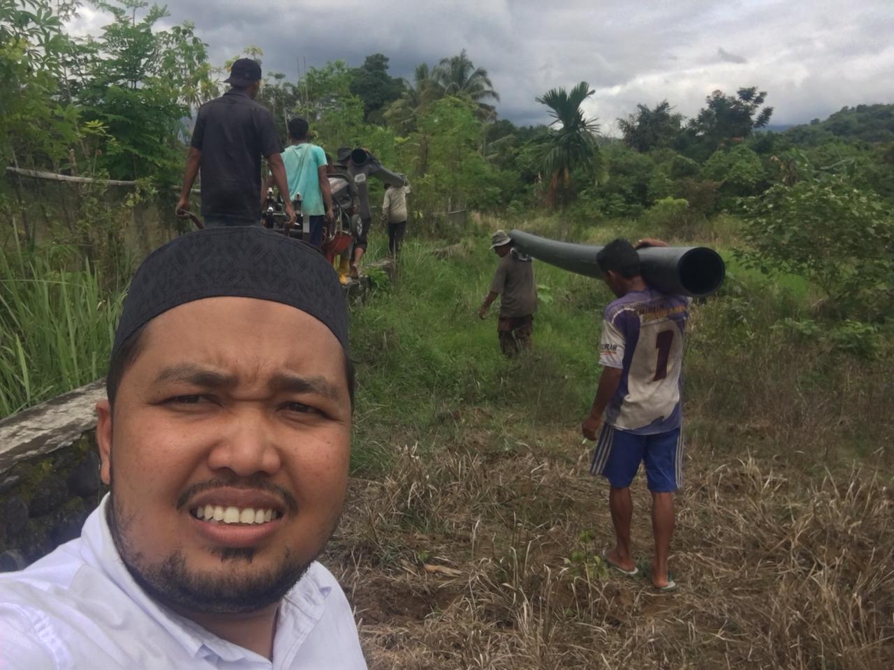 Perbaiki Irigasi, Semen Padang buat petani neringin tersenyum. (ck) 