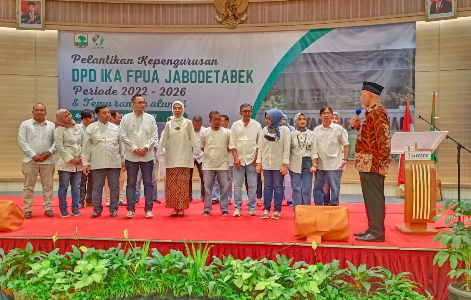Buya Mahyeldi lantik IKA FPUA Jabodetabek. Sabtu19 November 2022 di Lumere Hotel Jakarta.(sis) 