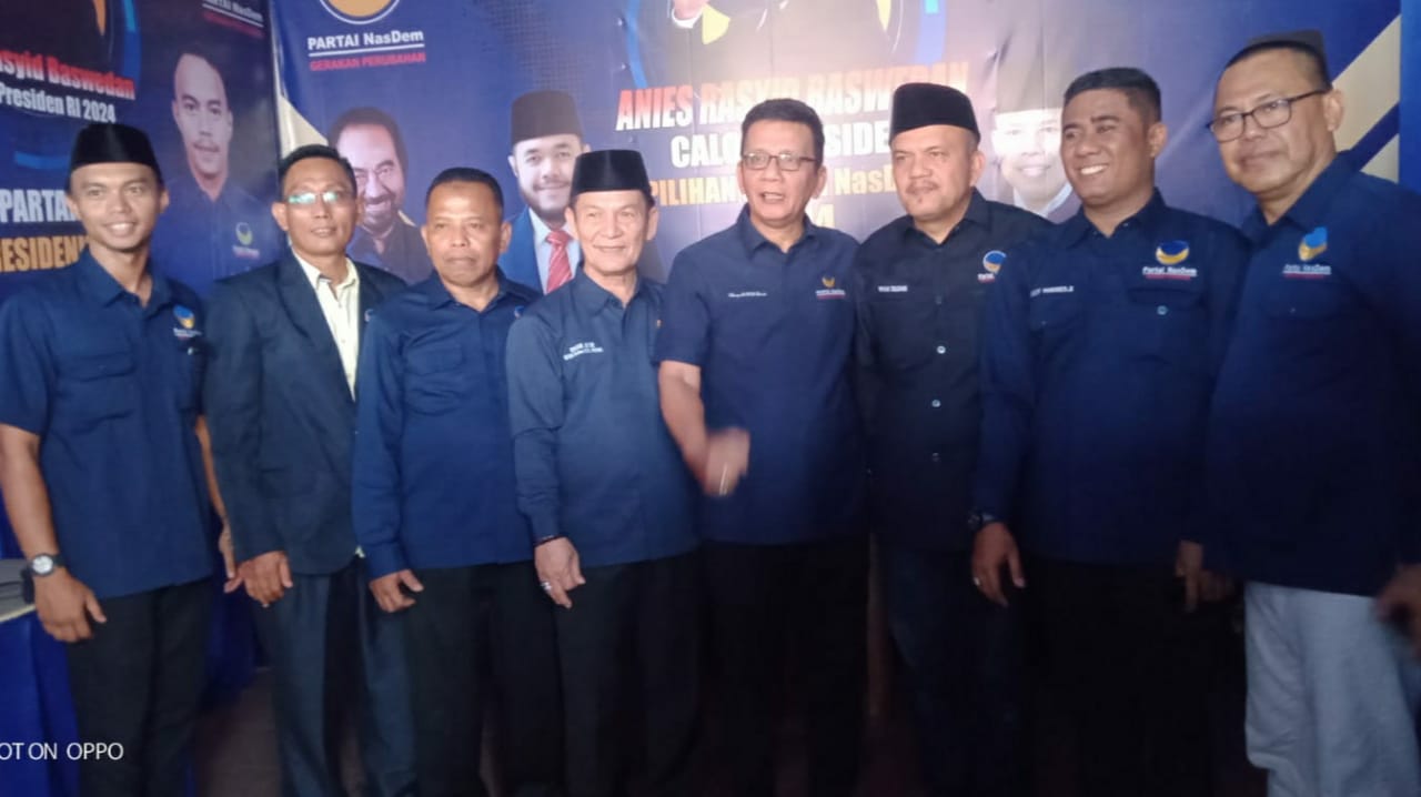 NasDem terus gasspool, harus hadir di tengah masyarakat,  pean Musmaizer Dt Gamuak saat resmikan Kantor DPC NasDem Lubuk Kilangan, Minggu 27 November 2022. (dok) 