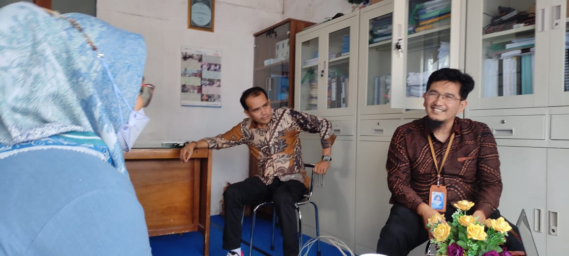 &quot;Perbedaan Pelayanan Publik dan Informasi Publik&quot; Kata Ketua KI Sumbar