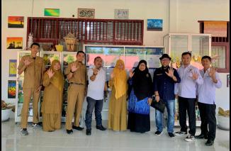 Tim Monev Menyambangi SMA 5 Pariaman