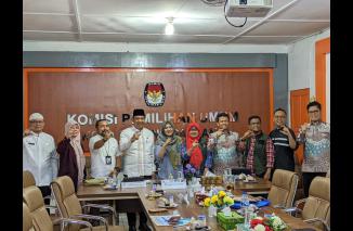 KPU Padang Panjang Kedatangan TIM Verfak KI Sumbar Verfak