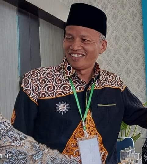 Ini Dr Bakhtiar ketua PW Muhamamdiyah Sumbar, dipilih lewat Muswil. yang kondusif, Taslim ucapkan selamat, Senin 26 Desember 2022. (dok) 