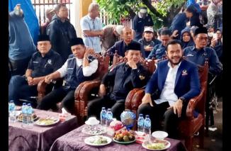 Resmikan Kantor DPC Partai NasDem Padang Barat, Osman Ayub tebar target dan ancam mundur, Minggu 11 Desember 2022. (jk) 
