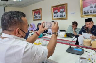 Komisi I DPRD Sumbar konsultasi ke KI Pusat bahas tentang pemilihan komisioner KI Sumbar periode 2023-2027, Rabu 25/1-2023 di Jakarta. (jsm) 