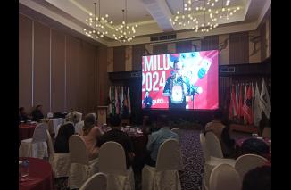 KPU Sumbar bersama pers dan stake holder saksikan peluncuran Kirab Pemilu 2024 di Pangerans Beach Hotel,  Selasa 14/2-2023. (sis) 