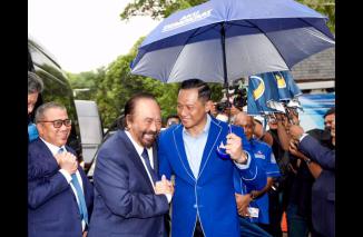 Sikapi soal Proporsional Terbuka atau Tertutup, Surya Paloh temui AHY di FPP Partai Demokrat, Rabu 22/2-2203.(bakomstra) 