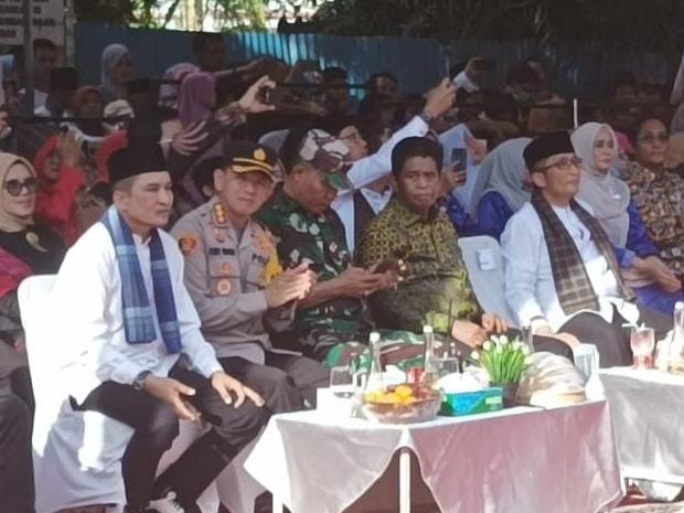 Wakil Walikota Padang H Ekos Albar, melihat dampak pelantikannya, Selasa (9/5/2023) yang diduga ada pelarangan dan pengusiran wartawan. (Sumber : Istimewa) 