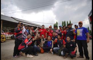 Bupati Dharmasraya, Sutan Riska Tuanku Kerajaan, terus memantau Puncak acara Hari Lanjut Usia Nasional (HLUN) ke 27 dan Hari Taruna Siaga Bencana (Tagana) Nasional ke 19 yang digelar Senin (29/05/2023). (Sumber : Istimewa) 