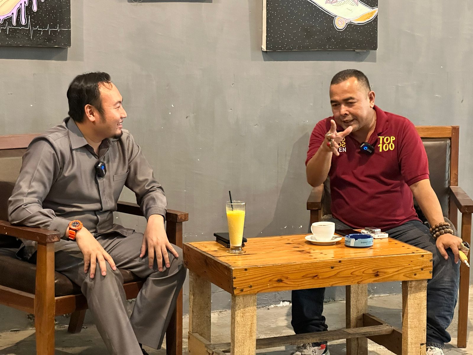 Sekretaris DPW PKS, Rahmat Saleh di podcast dengan &#039;Ngopi Toad&#039; di Kupi Batigo kopi, Selasa, (20/6/2023) di Padang. (Sumber : Istimewa) 