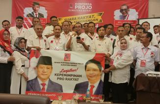 Relawan Ormas Pro-Jokowi (Projo) Sumatera Barat justru meletupkan Capres Prabowo dengan Cawapres Airlangga untuk Pilpres pada Pemilu 2024. (Sumber : Istimewa) 